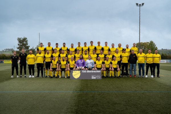 Neuen Trikotsätze für die Seniorenfußballer der TSG Oberbrechen 2022