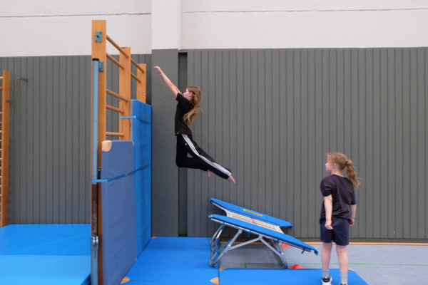 Chill & Parkour 2023 Armsprung